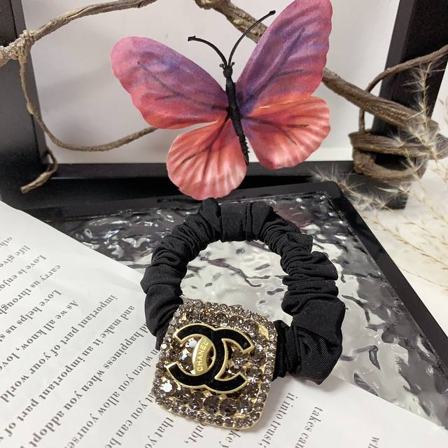 p50 Chanel小香 chanel发圈 捷克钻钛钢Logo皮筋发圈大肠圈气质百搭小仙女必入单品 宝藏款 闭眼入推荐款（单个）