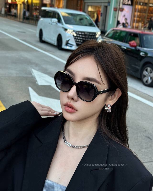 p100【Chanel】香奈儿 2025新款潮流爆款 时尚方框太阳镜 佩戴舒适 网红潮款墨镜 女士高清加厚偏光太阳镜 高品质Tr镜框 型号Ch8906