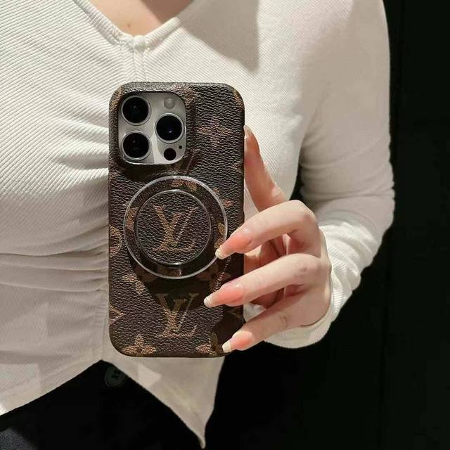 80新品Lv经典老花手机壳 强磁吸Logo支架手机壳 型号：为了不出现报错型号，请打开本机查看手机设置显示的型号 iphone16系列更新 iphone16Pr