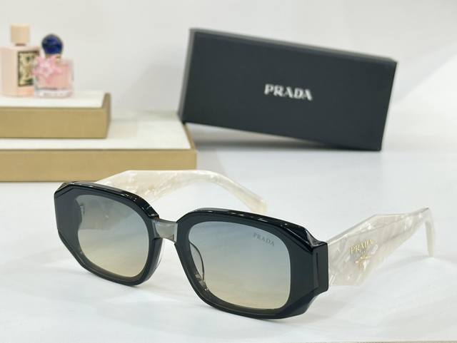 p180 Prada mod：Pr160S size：52口21 145