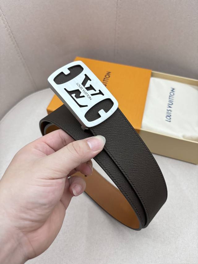 p180 L0Uis Vuitt0N （Lv）男士专柜品质腰带 宽度40Mm 配置精品扣 双面进口头层牛皮设计 皮质柔软 手感细腻舒适