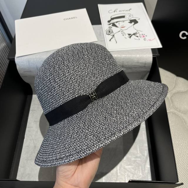120￥ 爱马仕草帽，遮阳盆帽，可折叠，高级定制，头围57Cm。