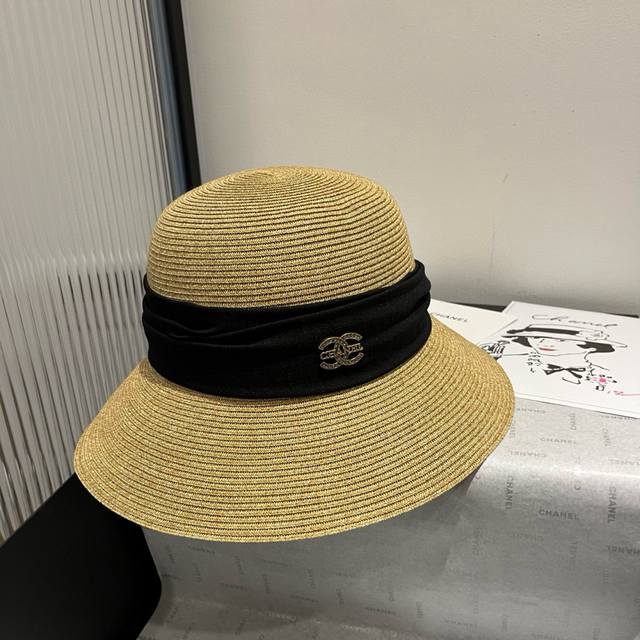 120￥ chanel香奈儿草帽，细草制作，可折叠，头围57Cm
