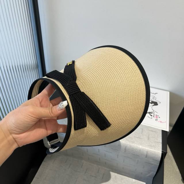 100￥ chanel香奈儿空顶遮阳帽，Pp草面料，可调节