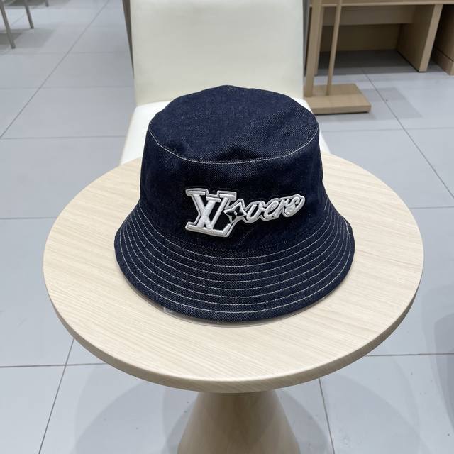 p80【Lv路易威登】2025新款牛仔（双面可戴）男女款简约渔夫帽，百搭日常款～出街必备