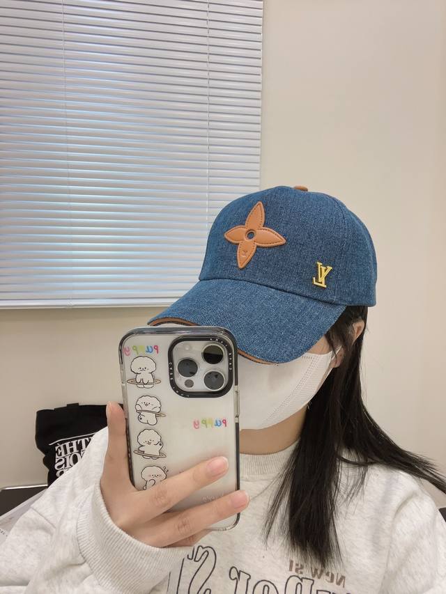 p60 配防尘袋 Lv(路易威登)原单棒球帽， 洗水牛仔，专柜1:1开模订制，原版牛仔布料+头层牛皮，轻盈透气！质量超赞，基础头围56，可调节。
