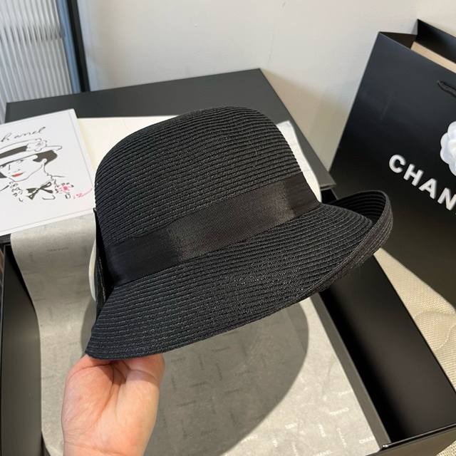 110￥ chanel香奈儿卷边草帽，头围57Cm