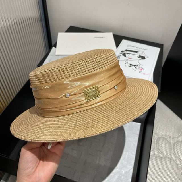 130￥ miumiu缪缪新款平顶礼帽，高级Pp草面料，头围57Cm