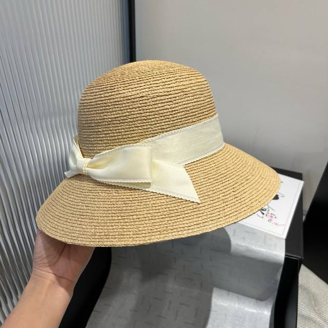 140￥ miumiu缪缪拉菲草盆帽，高端定制盆帽，头围57Cm