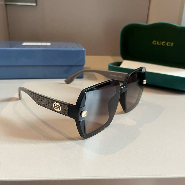 100￥ gucci古琦2024新款太阳墨镜，可盐可甜，美爆了，