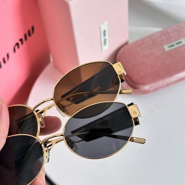 p120 齐色到货 Miu M*Model:Smu5688Tssize：54口18-140