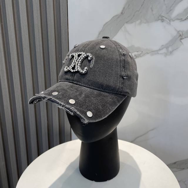 p70【Celine赛琳】2025新款重设计款棒球帽，新款出货，大牌款超好搭配，赶紧入手！