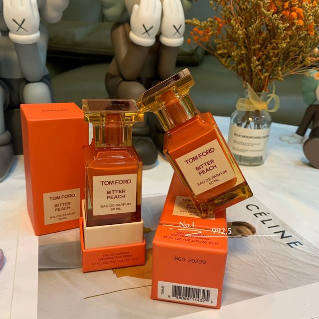 高端品质 品名：Tom Ford 汤姆.福特 桃子50Ml 属性：中性香 香调：花香果香调 气味成分：桃子 血橙 印蒿 劳丹脂 广藿香 檀香木 来咯Tom Fo