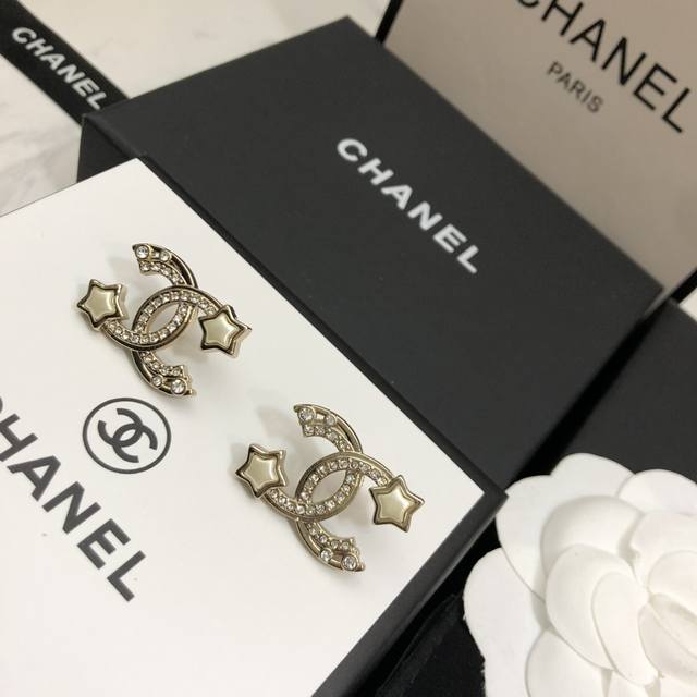Chanel 香奈儿耳环 原单品质星星珍珠耳钉 首饰推荐高质量小香风耳环 简约百搭单品 低调极简风格 时髦洋气♀