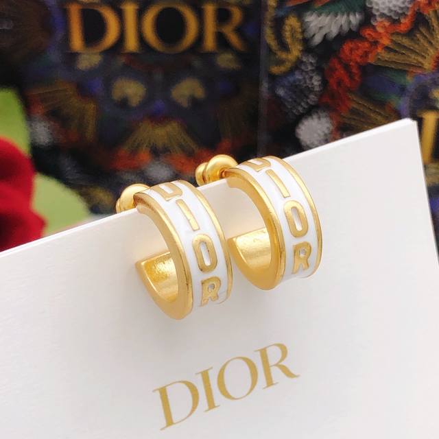 编号Ded0559 Dio*最新款迷你耳勾滴油白色 一致Zp黄铜材质