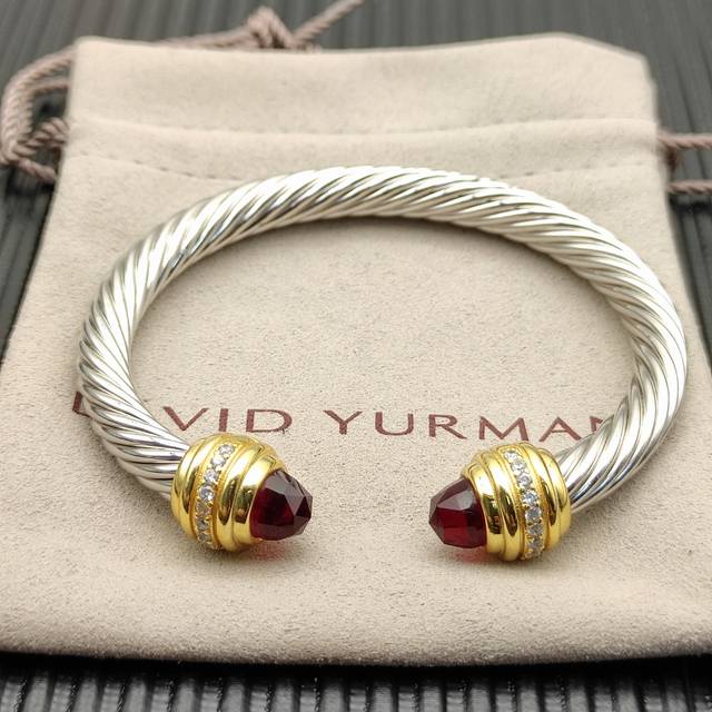 David Yurman 7Mm金头镶嵌石红钻头手镯 。建议适合佩戴的手围16-20Cm