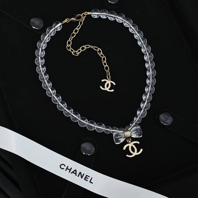 Chanel25批亚克力透明蝴蝶结项链 满满灵动感 甜美~佩戴率高 这一季很少女~活力俏皮可日常可正式