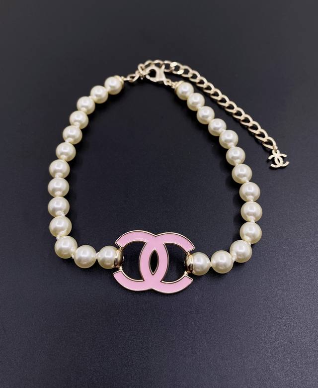 Chanel 最新款粉色Cc珍珠项链 一致Z批黄铜材质