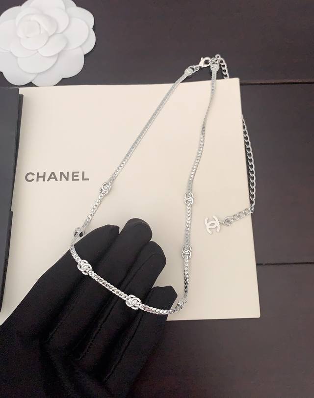 Ch*Nel 最新款白金7花Cc项链 一致Zp黄铜材质