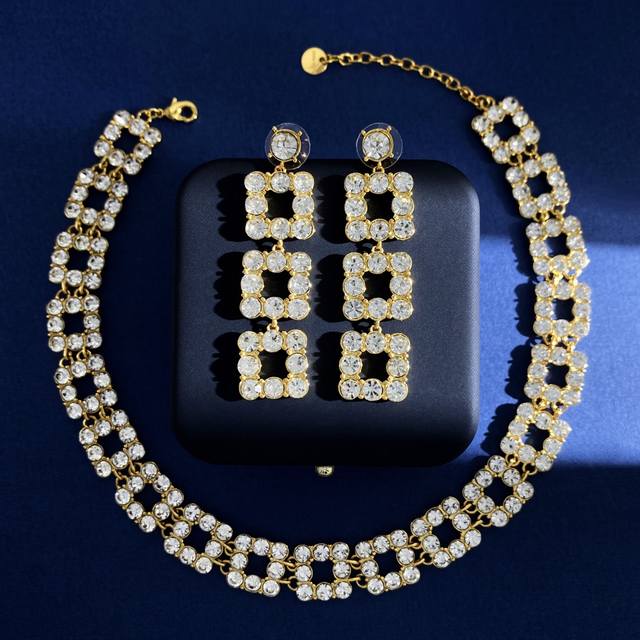 耳钉Mu92 项链Mu92 Miumiu缪家轻奢时尚几何镂空方形方块满钻长款耳钉项链 黄铜材料电镀18K金 金色