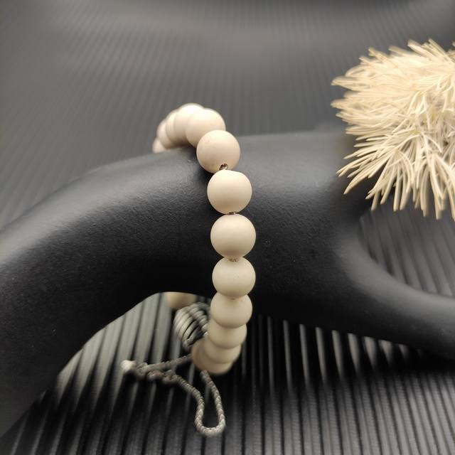 David Yurman 8Mm伸缩白话石系列手链。 编号Dysl-038