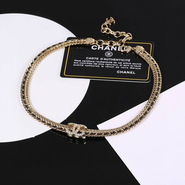 Chanel 小香皮带项链，高端品质，专柜同材质，真正黄铜，离子电镀，独家实拍图做工精致细腻，重工版本，超级仙女唯美的一款，做工超级细心无漏洞，媲美Zp买到就是