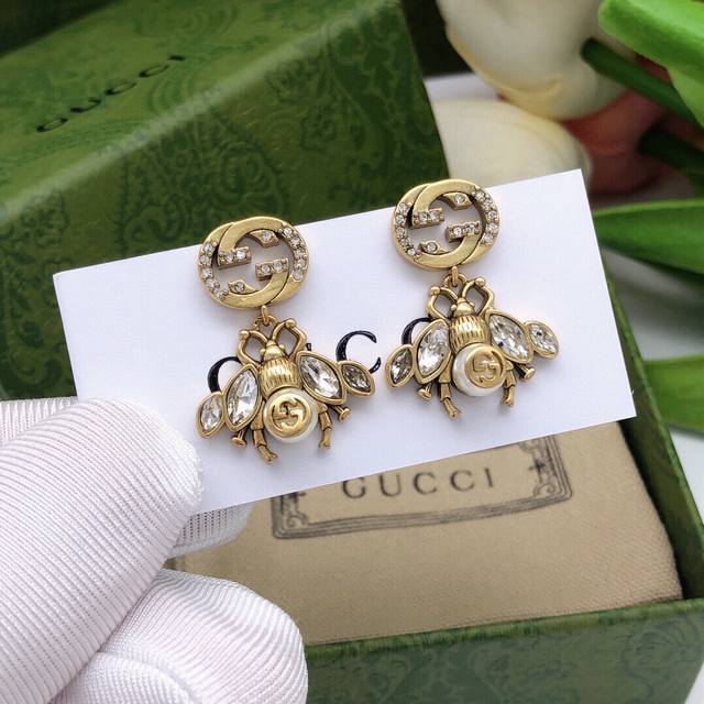 编号Ged0036 Gucci古驰蜜蜂耳钉 复古感 钻特别亮 小巧精致
