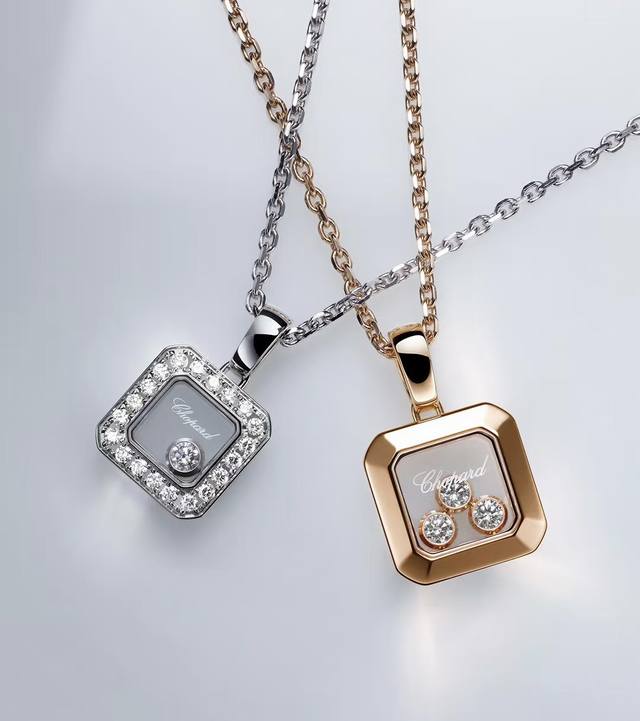 单钻 萧邦 Chopard 高版本 萧邦项链 钻在玻璃里面将萧邦的幸运与品牌最具标志性的灵动钻石完美融合，亚金材质。18K玫瑰金 原版Logo 原版尾牌可以调节