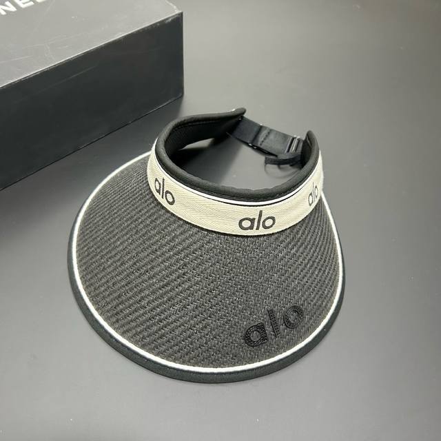 跑量 Alo～新款空顶帽 拼色边设计，版型正！ 黑胶防紫外线，夏季必入！