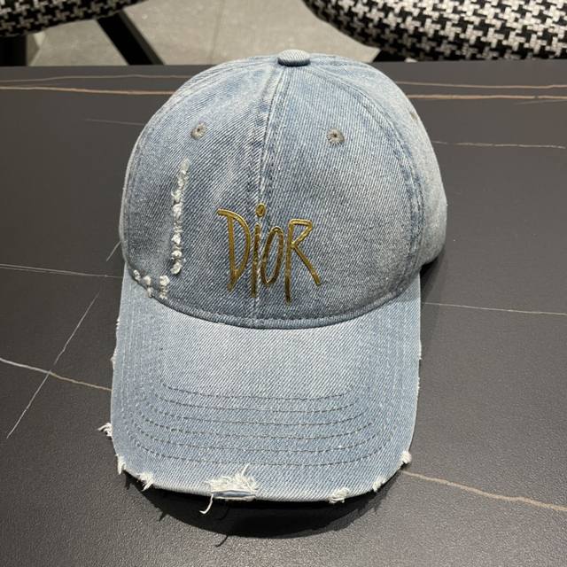 Dior迪奥 新款走量简约牛仔棒球帽，新款出货，大牌款超好搭配，赶紧入手！