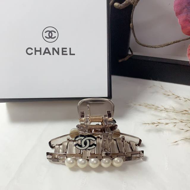 Chanel小香 Chanel发夹 新款中号 抓夹 气质百搭 日常精致小单品 小仙女必入单品 宝藏款 闭眼入推荐款 单个