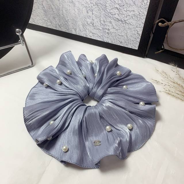 Chanel小香 Chanel发圈 订珠皮筋发圈大肠圈气质百搭小仙女必入单品 宝藏款 闭眼入推荐款 单个配发箍盒