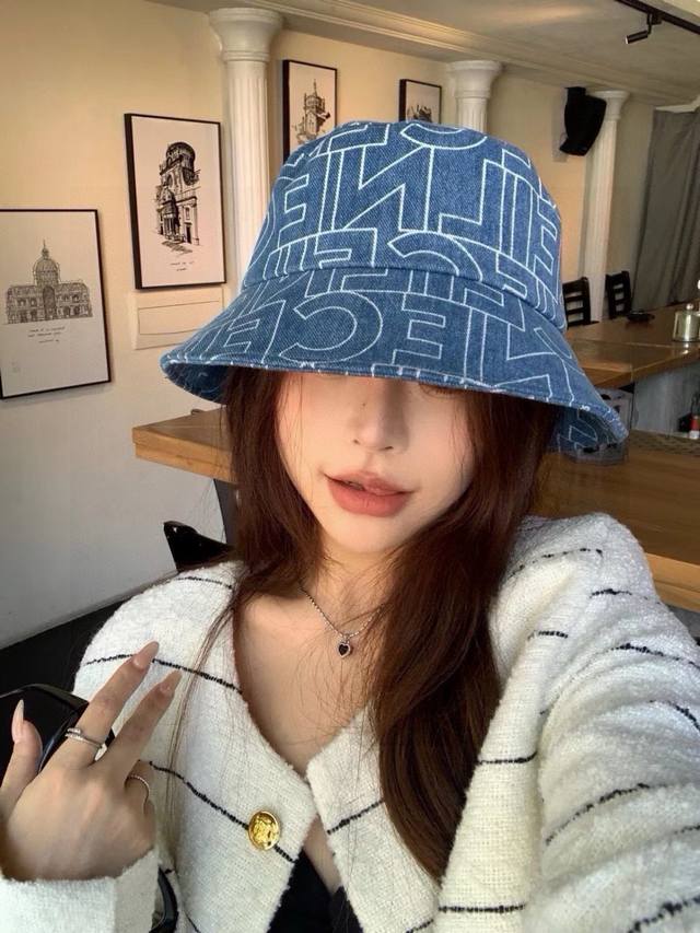 P Celine赛琳新款牛仔渔夫帽，头围57Cm