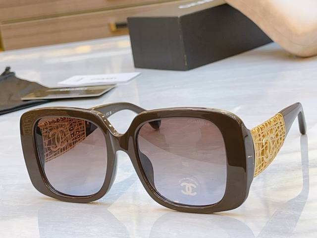 Chane* 香奈儿新款太阳镜，Model：Ch5532，Size：54口19-140