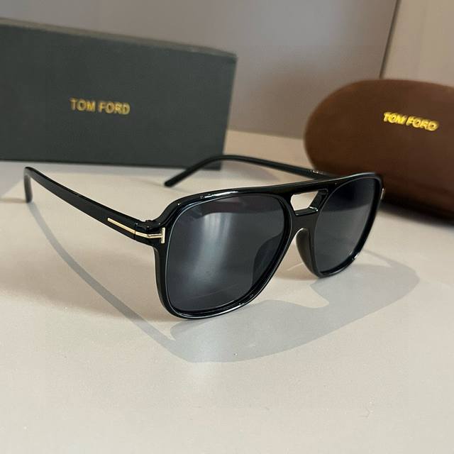 P Tomford汤姆福特 男女通用 时尚潮流 独具工艺 太阳镜