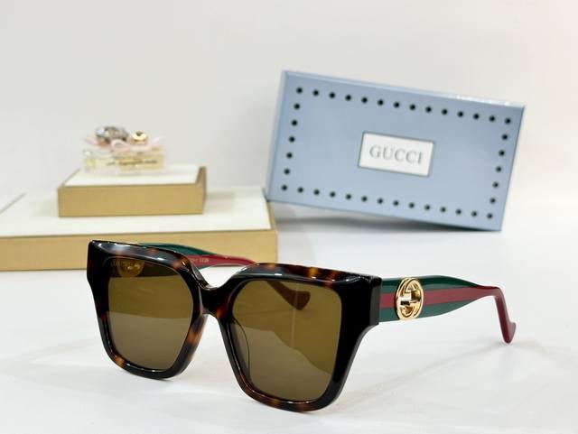 Gucc* Model：Gg1023S Size：54口17–145