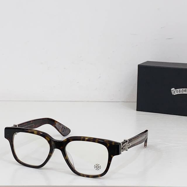 Chrome Heart* Model：Vagillionaire Ii Size：52口19-150