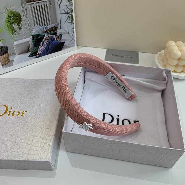 配包装 Dior 迪奥 经典新款发箍,专柜原单货，让你的魅力绽放 清新淑女范让时尚更简单。