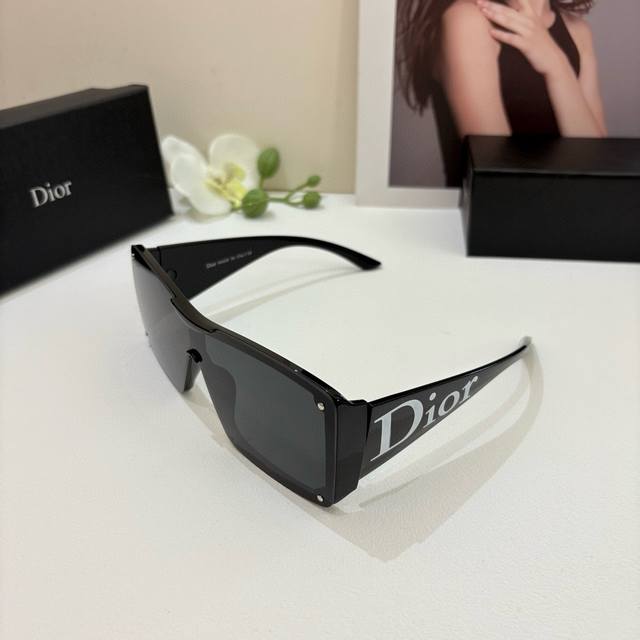 Dior迪奥 新款时尚连体片太阳镜 男女款墨镜 欧美个性Ins风网红时尚太阳眼镜