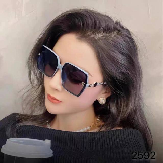 Chane*太阳镜女2025年新款网红小香风夏季显脸小偏光眼镜防紫外线墨镜女