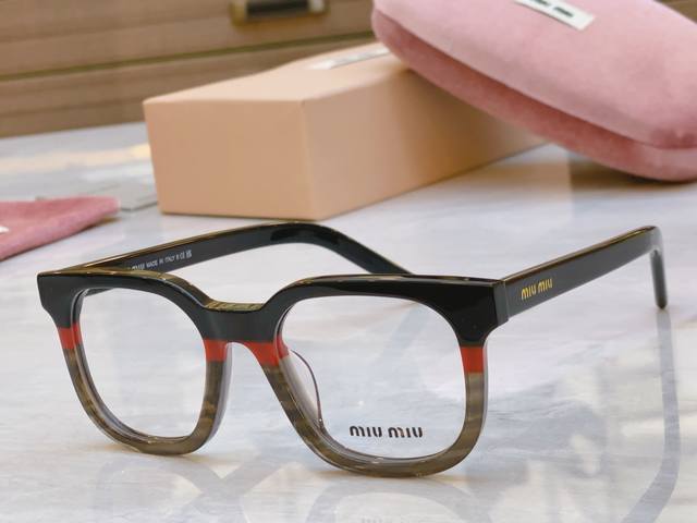 Miumi* 缪*缪新款眼镜架，Mod:Vmu 06Xv，Size:51-21-145
