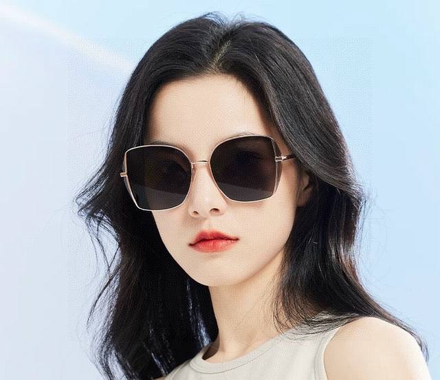 尼龙偏光系列 Gucci无框太阳镜墨多边形设计，不挑脸型，无论搭配大衣还是连衣裙都非常显气质尼龙偏光镜片预防紫外线 型号：G1641