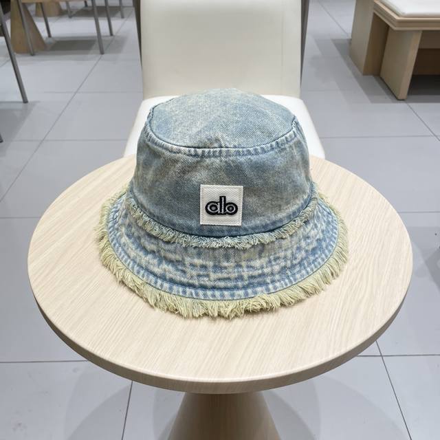 Alo爆款牛仔渔夫帽春夏款必备神器单品流苏