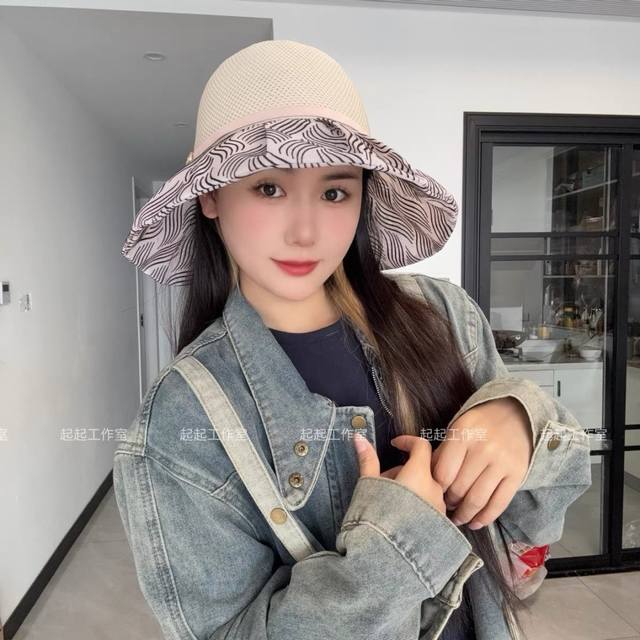 香奈儿Chanel新款夏季女防紫外线渔夫帽户外遮脸太阳帽字母镂 空帽出游沙滩防晒