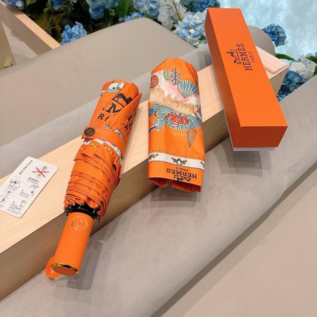 爱马仕 HermèS 独角马 极品H家三折自动伞重磅呈现 以其精湛的工艺技术和源源不断的想像力 新涂层技术伞布 带来令人惊喜的遮光效果 让防晒及隔热性能更优保障