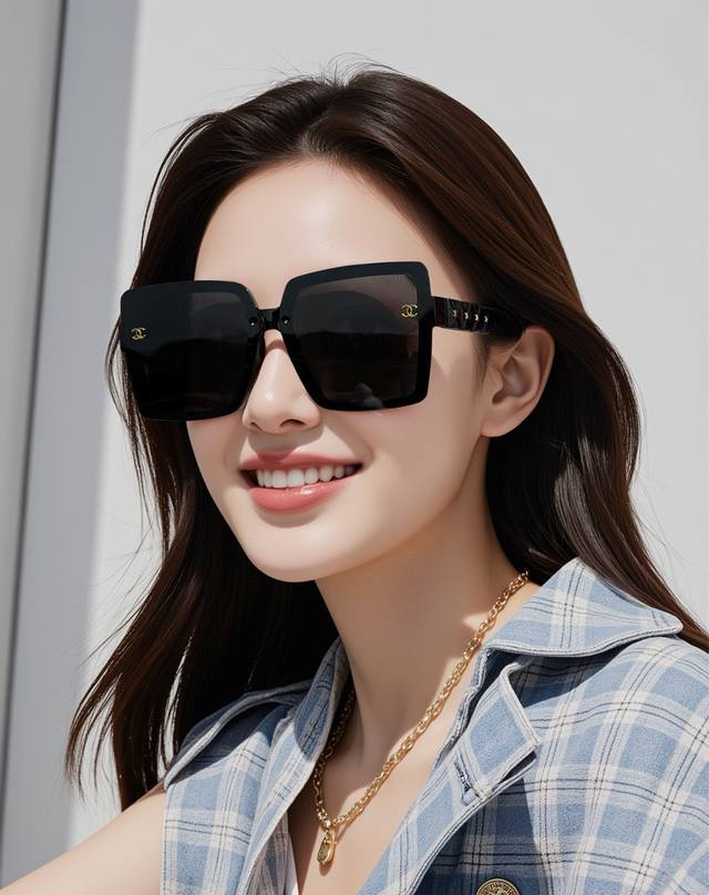 Chanel 香奈儿 2025新款潮流爆款 时尚方框太阳镜 佩戴舒适 网红潮款墨镜 女士高清加厚偏光太阳镜 高品质Tr镜框 型号Ch0251