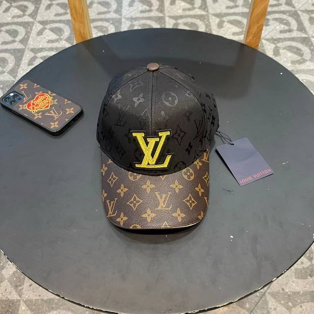 新款出货Lv 路易威登 新款原单棒球帽，1:1开模订制，做工细致完美，质量超赞，基础头围56，贴片可调节。