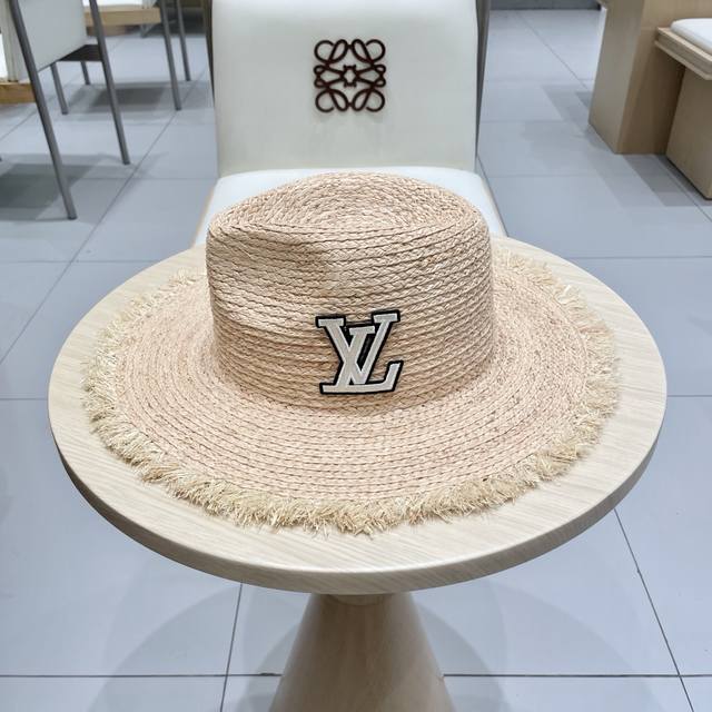 Celine赛琳拉菲草帽，巴拿马礼帽，轻盈百搭，头围57Cm