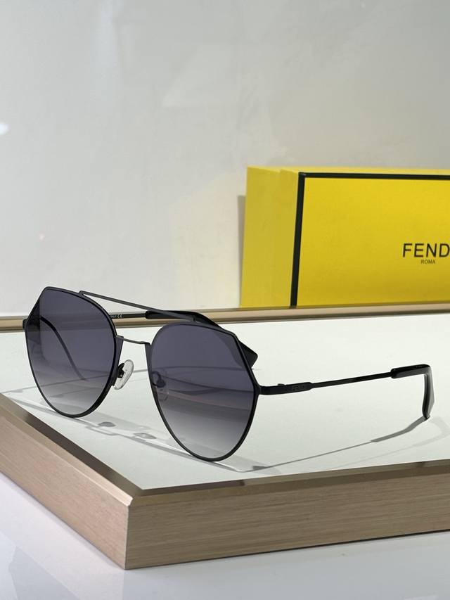 Fendi Mod:Ff0329 简简单单就感觉很高级 Size:53-20-140