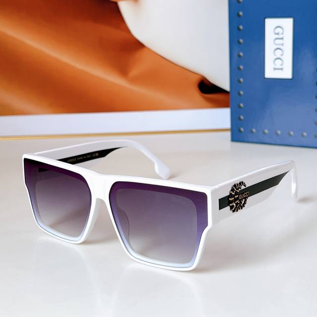 Gucc* Model：Gg1640 Size：54口19 143